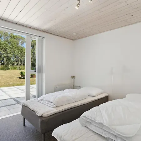 Pet Friendly In With House Sea View Holiday home Faaborg